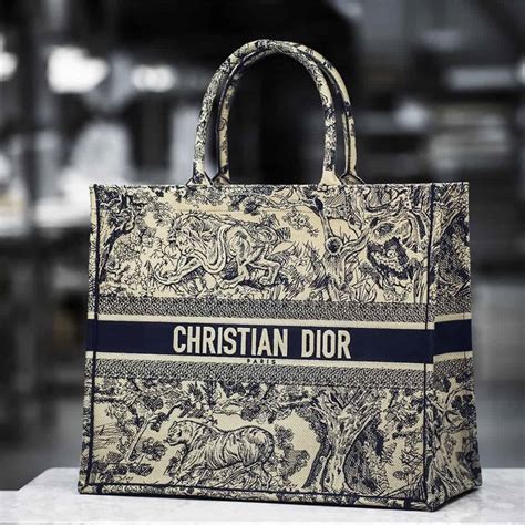 christian dior petit sac|Christian Dior tote bag details.